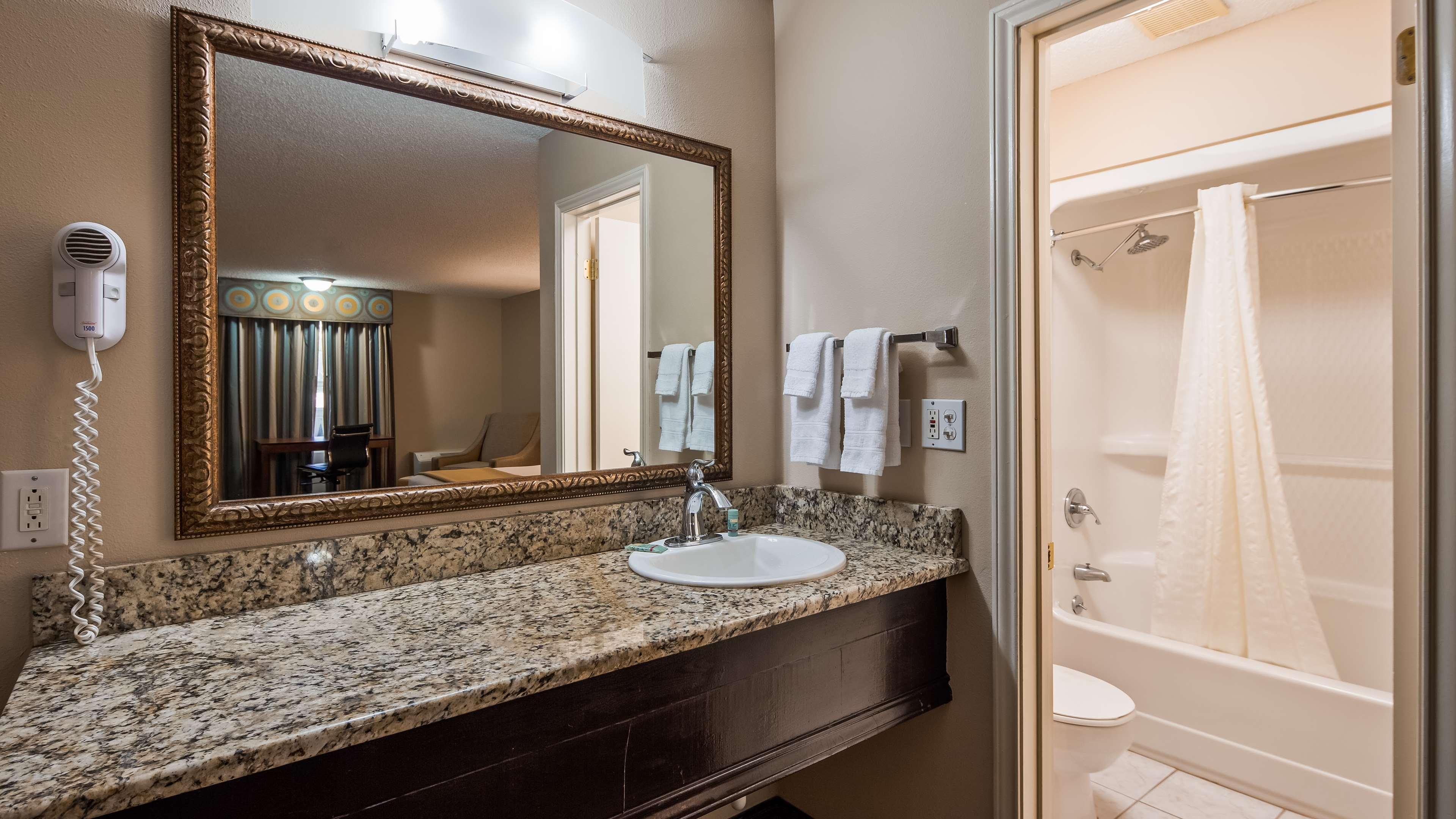 Best Western Sunday House Inn Кървил Екстериор снимка