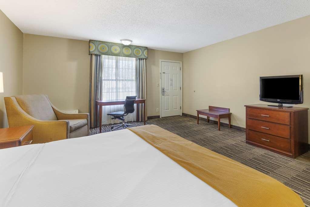 Best Western Sunday House Inn Кървил Стая снимка