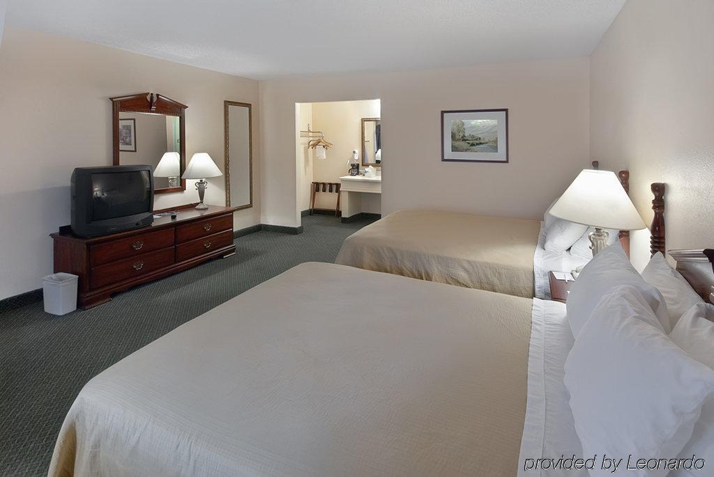 Best Western Sunday House Inn Кървил Стая снимка